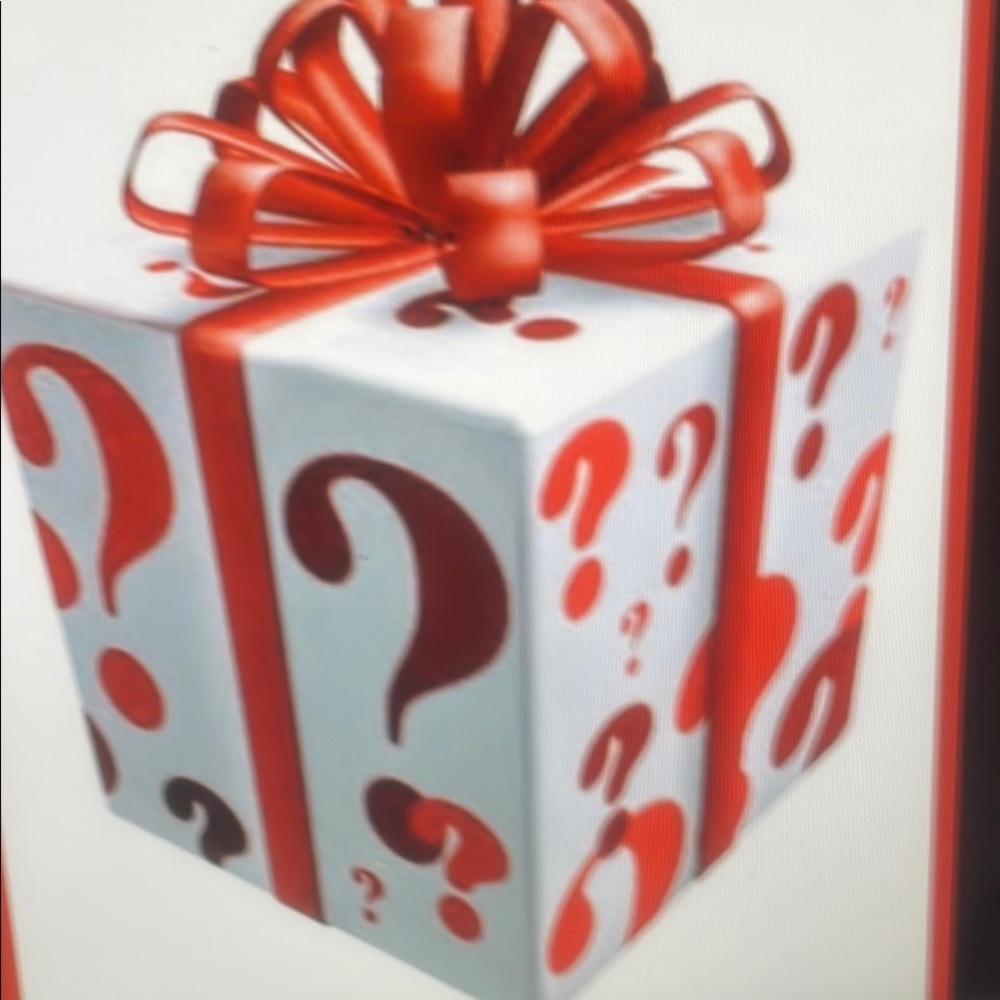 Box contains 5 beautiful perfect blouses/tops, pick size Small,Medium, or Large